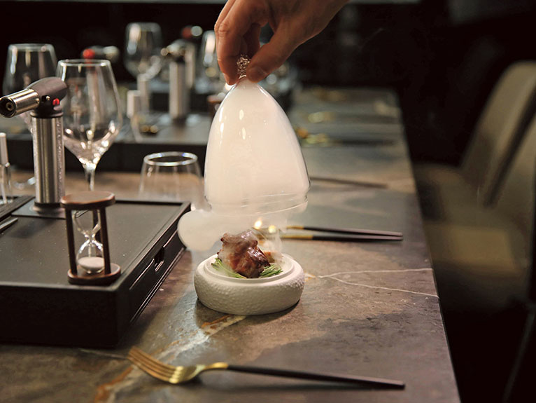 Dining & Beverages on Scenic Eclipse I