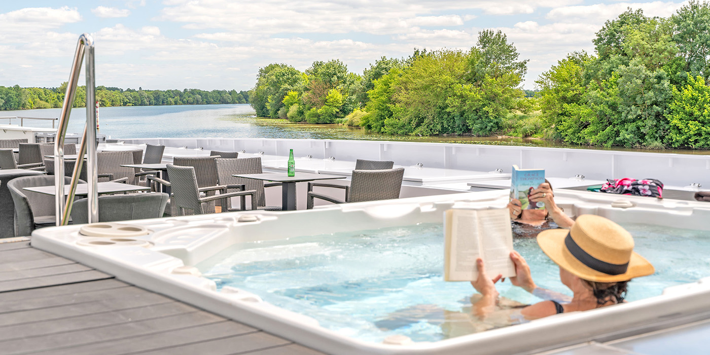 Scenic Sapphire sun deck