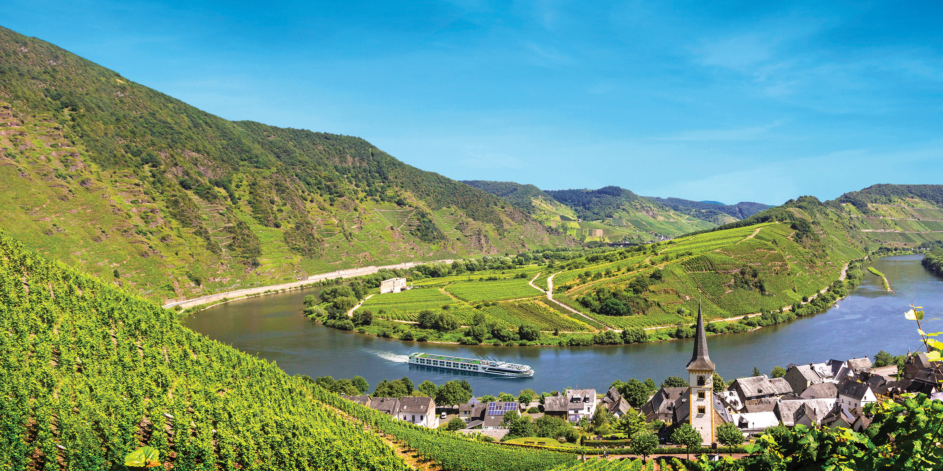 Scenic Jasper cruising through Moselle Valley, Germany