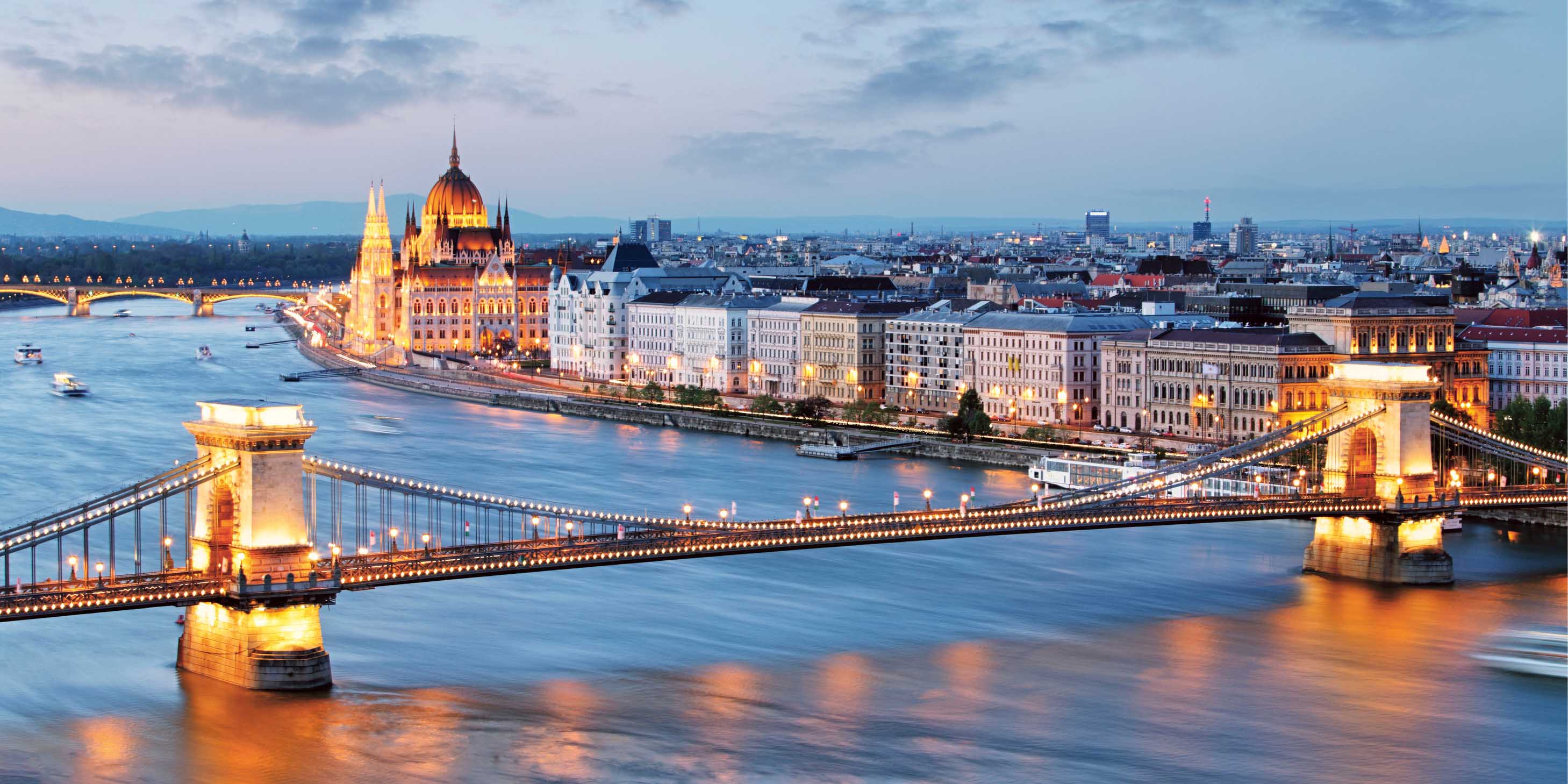 Chain Bridge and Hungarian Parliament at sunset, Budapest.